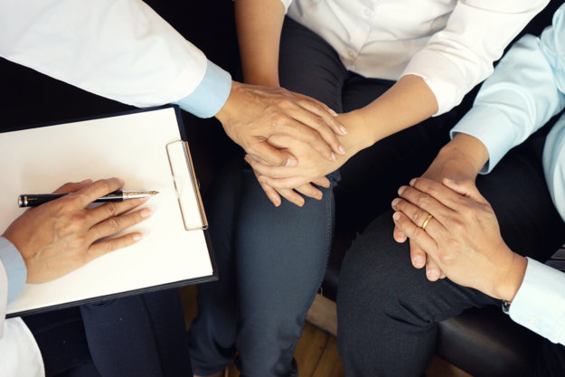 doctor explaining patient symptoms or asking a question what is a benzo taper